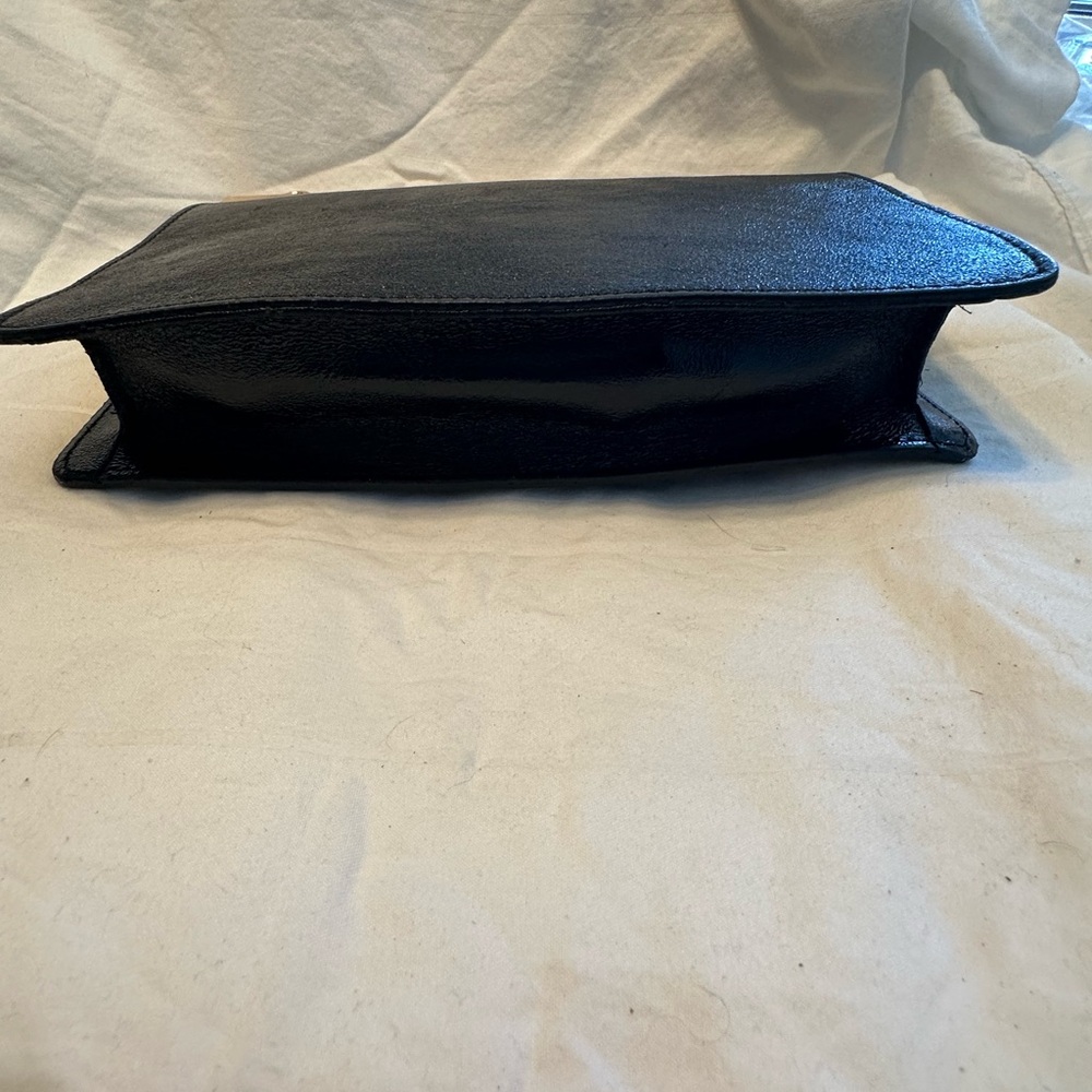 Persaman New York leather 2 in 1 clutch/crossbody bag - Picture 3 of 7